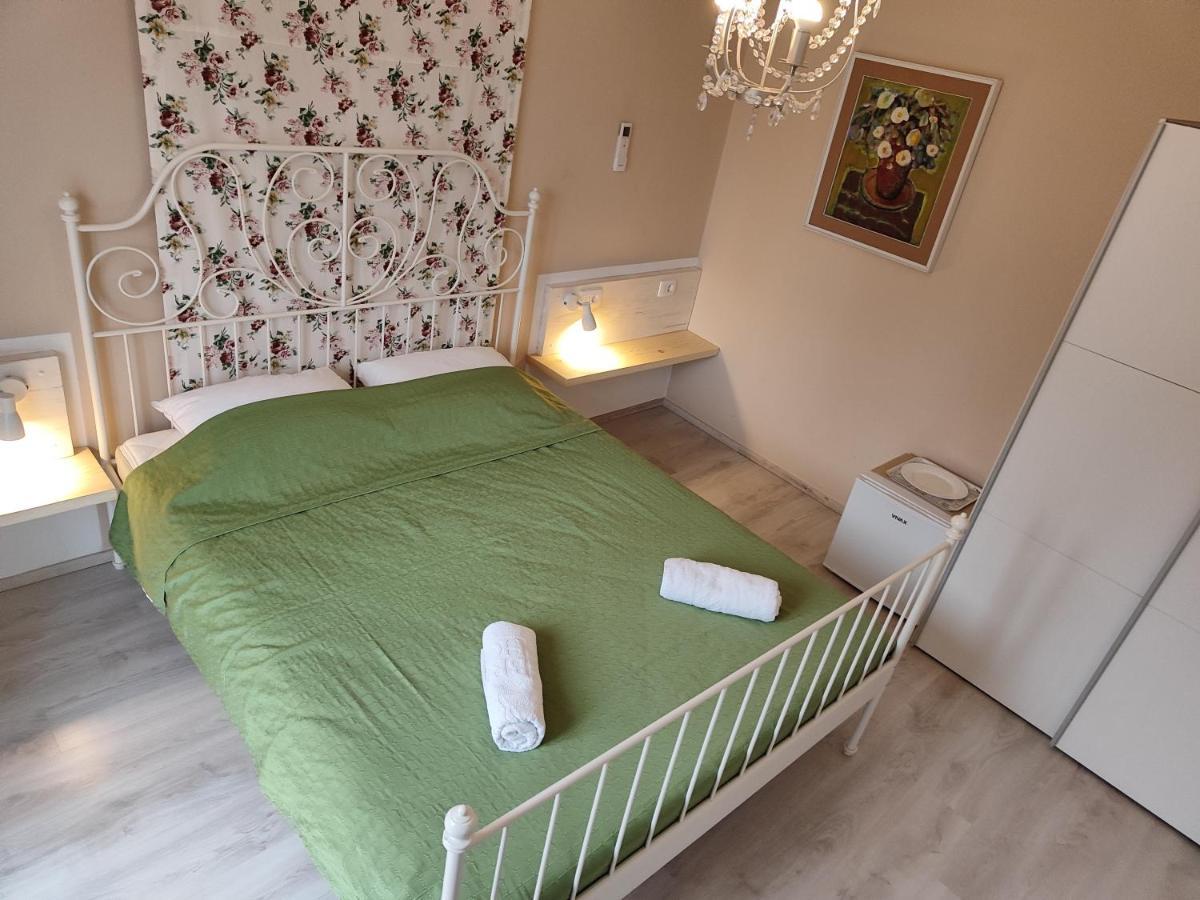 Rooms Ena Rovinj Exterior photo