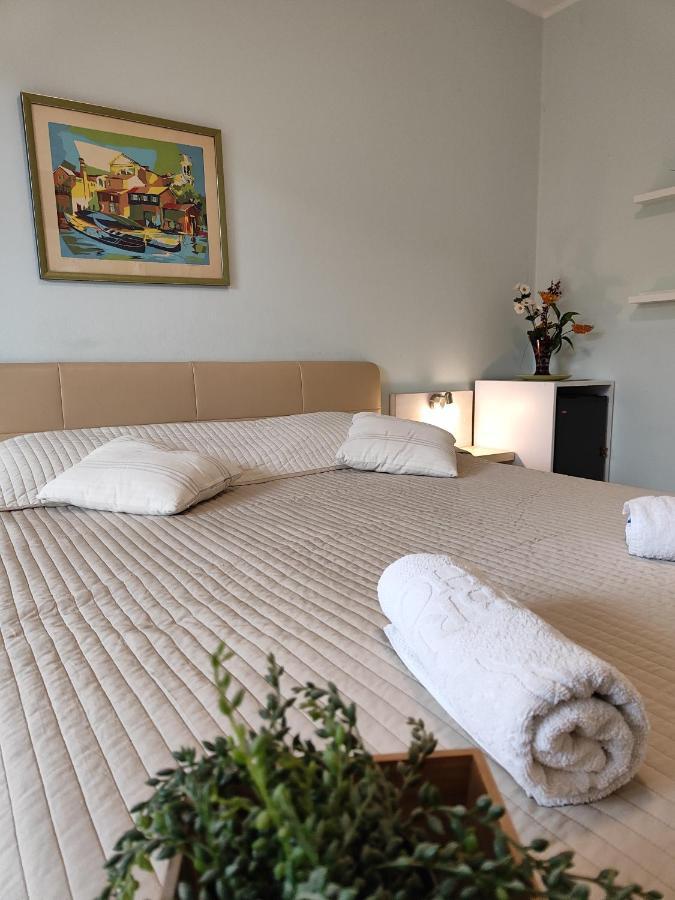 Rooms Ena Rovinj Exterior photo