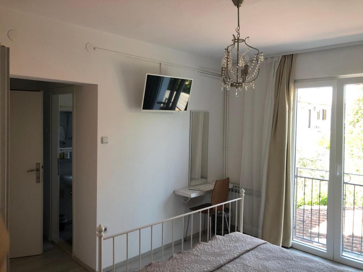 Rooms Ena Rovinj Exterior photo