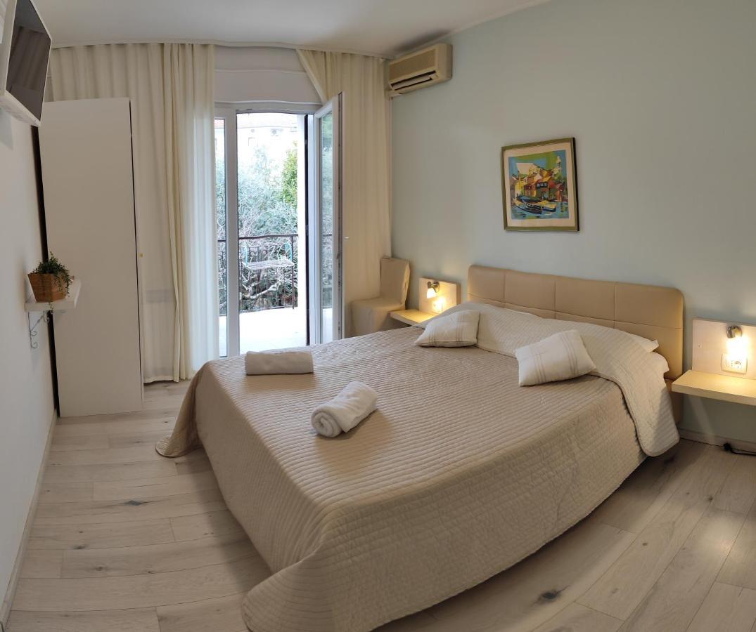 Rooms Ena Rovinj Exterior photo