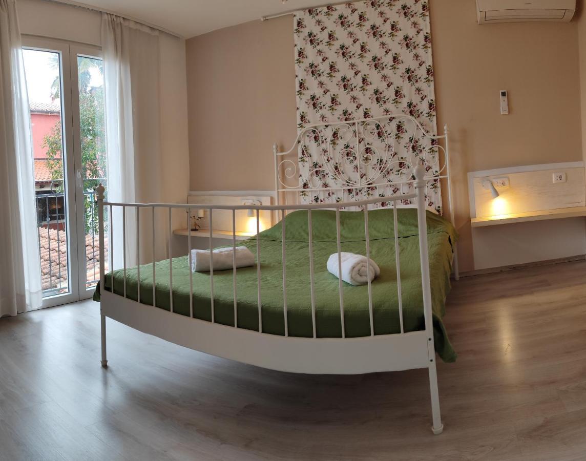 Rooms Ena Rovinj Exterior photo